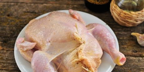 Фаршированная курица — 10 рецептов в духовке