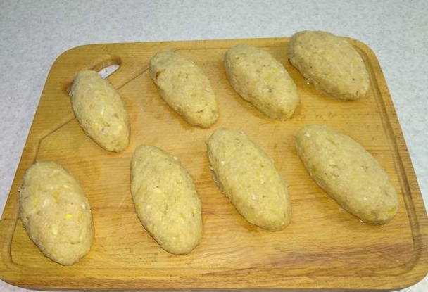 Котлеты в духовке — 10 вкусных рецептов