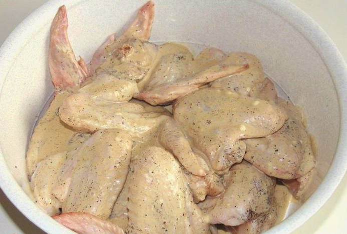 Крылышки с хрустящей корочкой в духовке — 8 пошаговых рецептов приготовления