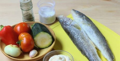 Навага в духовке — 7 вкусных рецептов