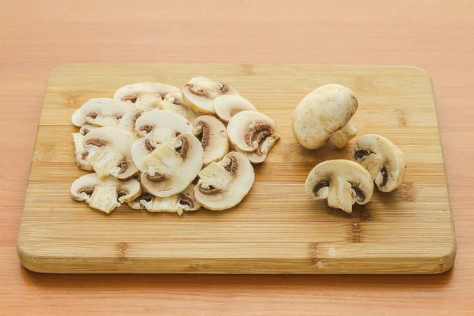 Паста с курицей и грибами в сливочном соусе — 5 пошаговых рецептов