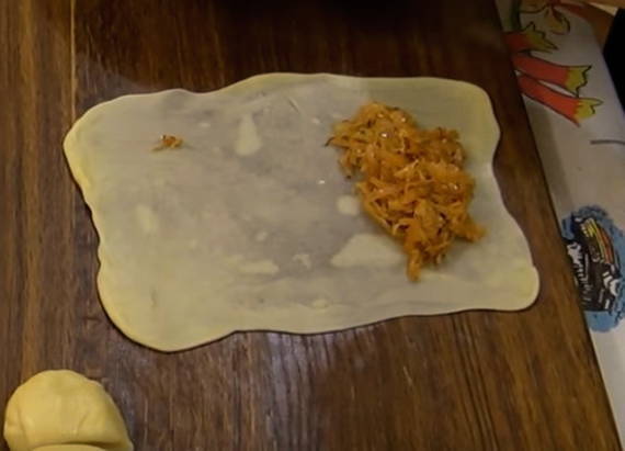 Пирожки с капустой жареные на сковороде — 6 пошаговых рецептов