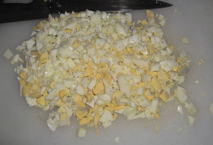 Салат из курицы с черносливом и грецкими орехами — 10 рецептов с сыром, огурцом, яйцом