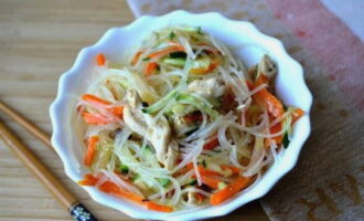 Салат с фунчозой — 10 пошаговых рецептов в домашних условиях