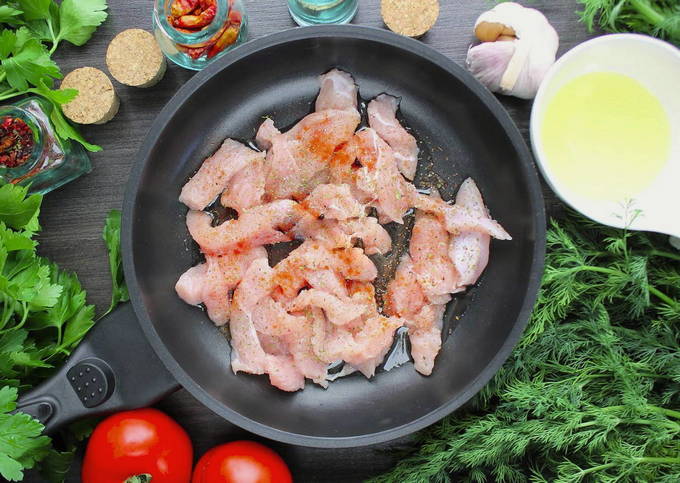 Салат с куриной грудкой – 10 простых и вкусных рецептов