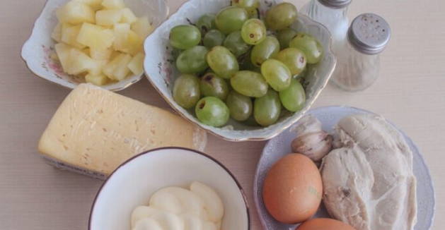 Салат «Тиффани» — 7 пошаговых рецептов с курицей, виноградом