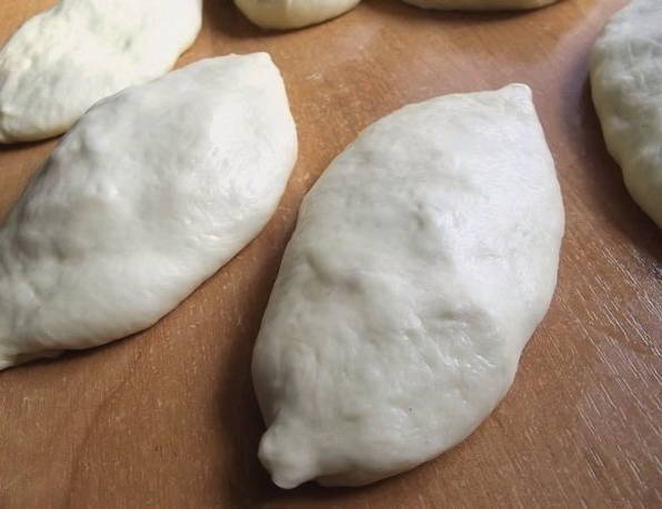 Тесто для пирожков в хлебопечке — 6 пошаговых рецептов