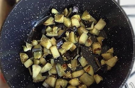Баклажаны с фасолью на зиму — 5 лучших рецептов салата «Пальчики оближешь»