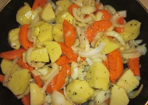 Бедро индейки в духовке — 10 вкусных рецептов приготовления