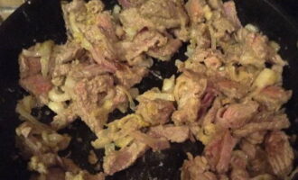 Бефстроганов из говядины со сметаной — 7 пошаговых рецептов приготовления