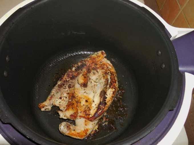 Цыпленок табака — 10 рецептов приготовления на сковороде, в духовке