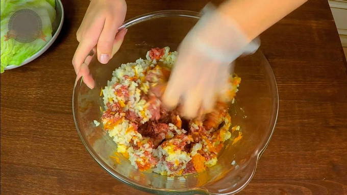 Голубцы из пекинской капусты с фаршем и рисом — 8 пошаговых рецептов