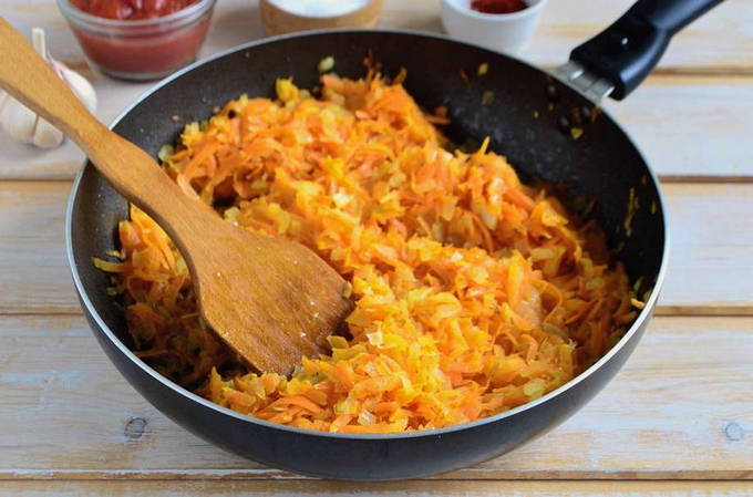Голубцы из пекинской капусты с фаршем и рисом — 8 пошаговых рецептов