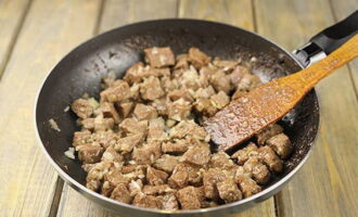 Говядина тушеная — 10 пошаговых рецептов приготовления