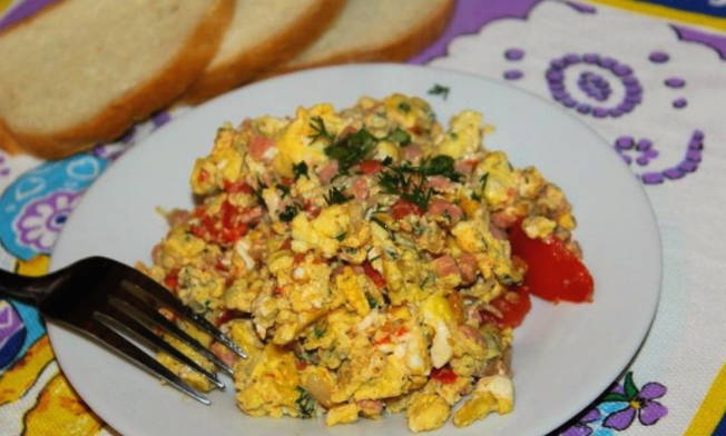 Яичница – 10 вкусных рецептов приготовления яичницы на завтрак