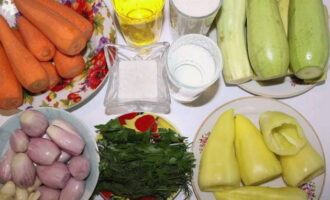Кабачки по-корейски на зиму — 10 самых вкусных рецептов