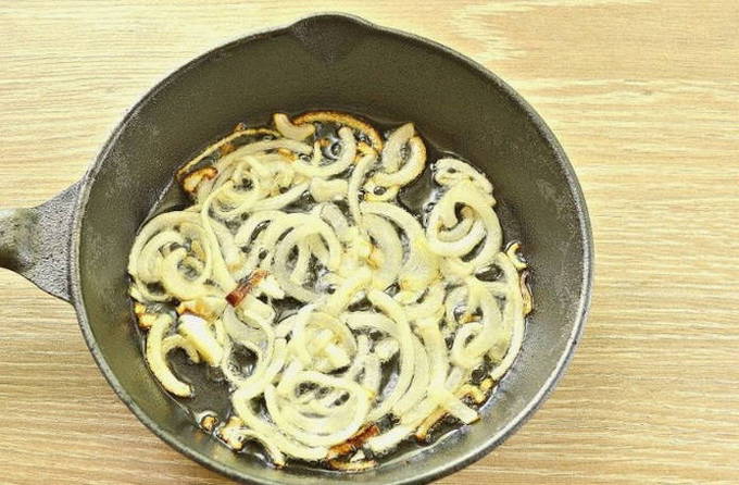 Караси в сметане — 5 вкусных рецептов