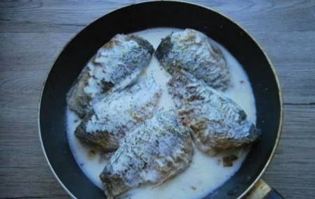 Караси в сметане — 5 вкусных рецептов