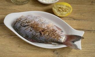 Караси в сметане — 5 вкусных рецептов