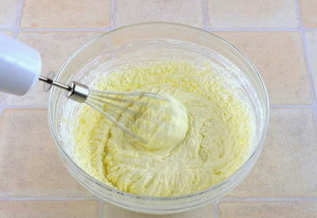 Кекс с изюмом – 10 пошаговых рецептов в духовке