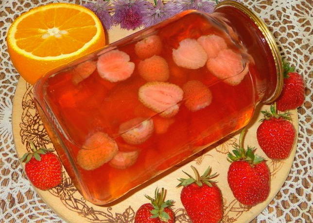 Компот из клубники на зиму – 10 вкусных пошаговых рецептов
