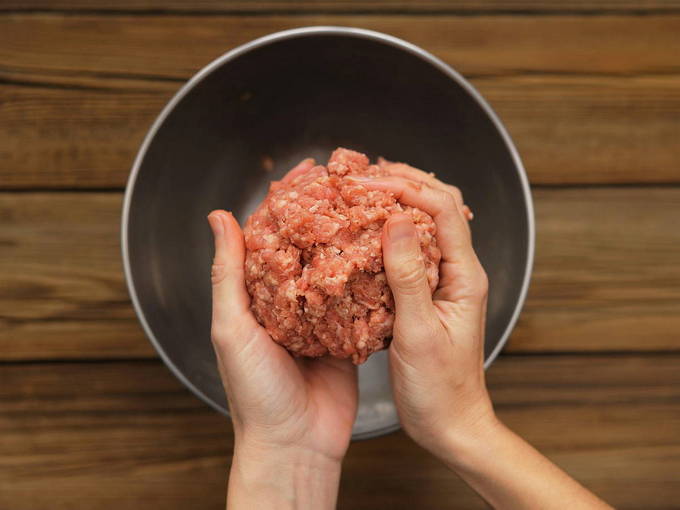 Котлеты из фарша говядины в духовке – 5 вкусных пошаговых рецептов