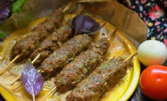 Люля кебаб — 10 рецептов в домашних условиях