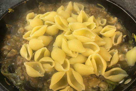 Макароны с тушенкой – 8 вкусных рецептов приготовления
