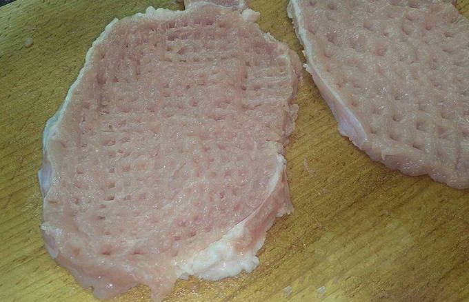 Мясо по-французски из свинины с сыром и помидорами в духовке — 8 пошаговых рецептов