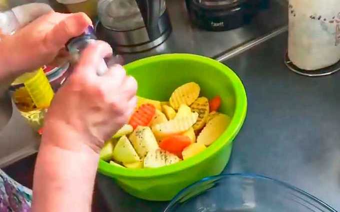 Окорочка в духовке — 10 вкусных рецептов приготовления