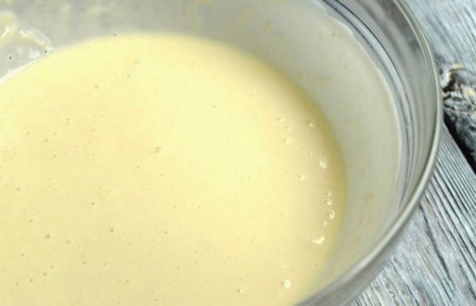 Оладьи на кислом молоке — 7 рецептов пышных оладий