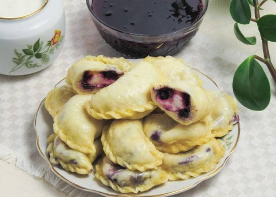 Вареники с черникой — 7 пошаговых рецептов приготовления