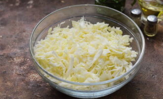 Заливной пирог с капустой на кефире – 8 вкусных рецептов