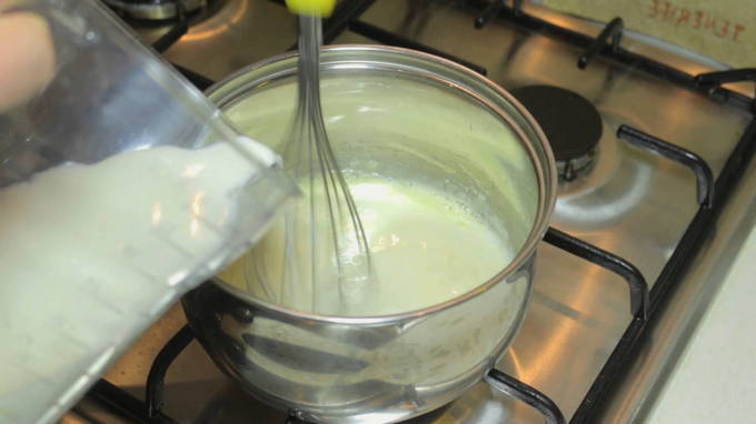Жульен с курицей и грибами со сливками в духовке — 5 пошаговых рецептов