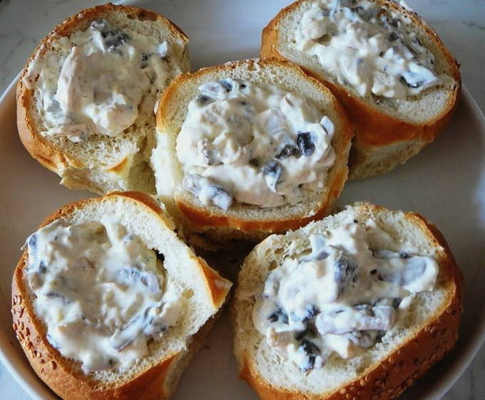 Жульен с курицей и грибами со сливками в духовке — 5 пошаговых рецептов