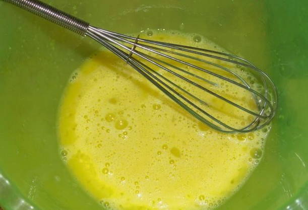 Блины на кефире — 10 самых вкусных рецептов