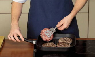 Бургер в домашних условиях – 10 пошаговых рецептов приготовления