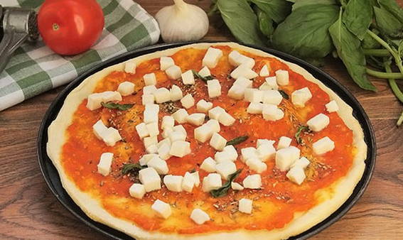 Домашняя пицца в духовке — 10 вкусных и простых рецептов
