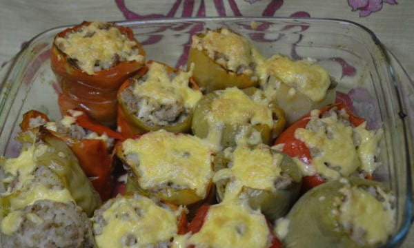 Фаршированный перец с мясом и рисом — 10 пошаговых рецептов