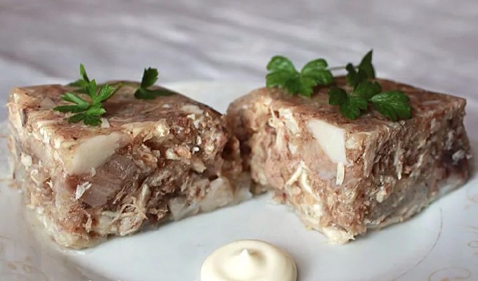 Холодец из свиных ножек — 10 пошаговых рецептов