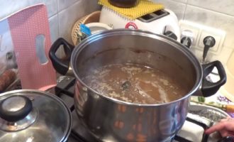 Холодец из свиных ножек — 10 пошаговых рецептов
