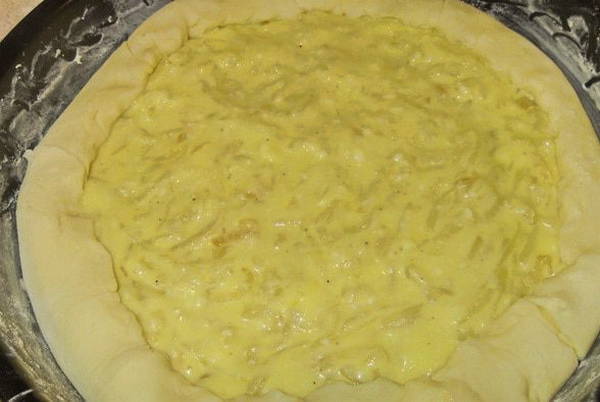 Луковый пирог — 8 вкуснейших рецептов приготовления