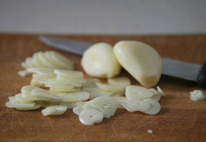 Малосольные огурцы в пакете — 8 рецептов с чесноком и укропом хрустящих огурцов быстрого приготовления