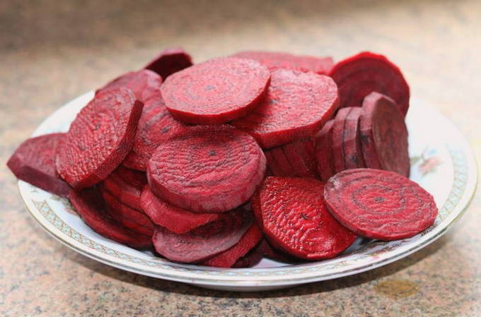 Маринованная свекла в банках на зиму — 10 очень вкусных рецептов