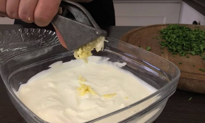 Оладьи из кабачков с сыром — 6 самых вкусных рецептов на сковороде