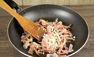 Паста карбонара с беконом и сливками — 5 пошаговых рецептов