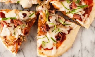 Пицца на сковороде — 10 быстрых рецептов