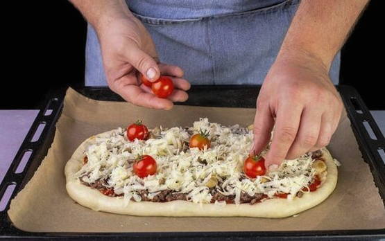 Пицца с фаршем — 8 рецептов в духовке