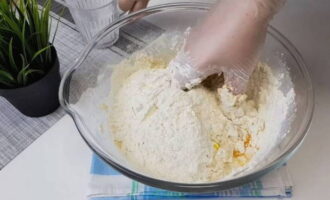 Пирог на скорую руку — 10 рецептов в духовке