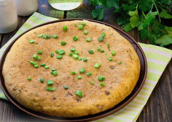 Пирог на сковороде — 10 простых рецептов